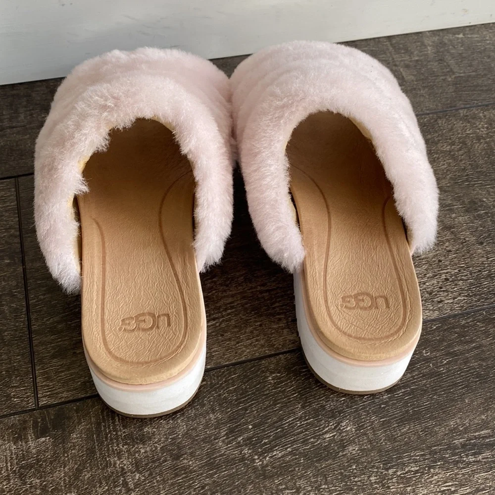 UGG Fluff Pink Slides - Picture 3 of 4